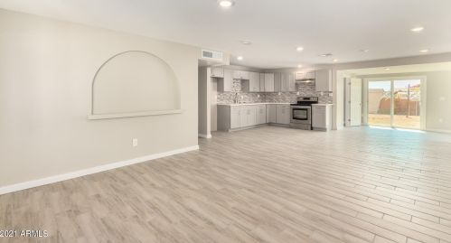 1608 65th Ave, Phoenix AZ 85033-1601 exterior