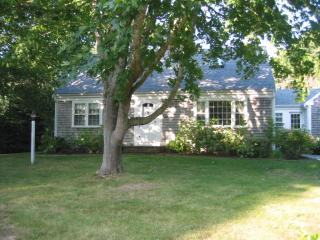 49 Bayview St, Chatham MA  02633-2059 exterior