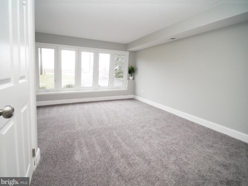 145 Crown Point Rd, West Deptford NJ  08093-1131 exterior