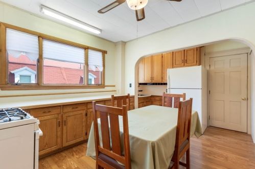 54 Everett St, Everett MA 02149-1102 exterior