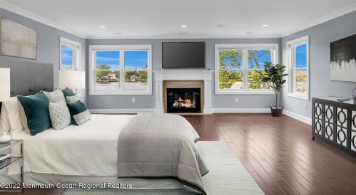 56 Rivers Edge Dr, Little Silver NJ 07739-1706 exterior