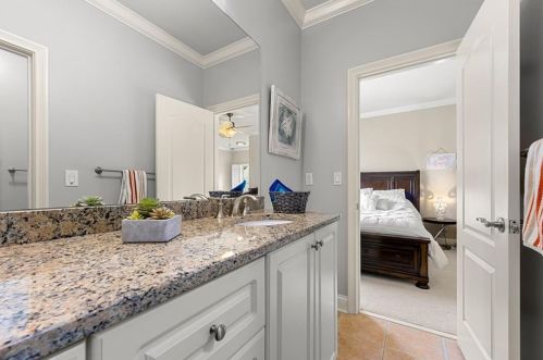 1789 Buckhead Vly Ln, Atlanta GA 30324-2795 exterior