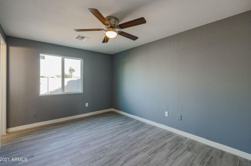 2201 65 Dr, Phoenix AZ 85033-1605 exterior