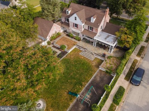 605 Delaware St, West Deptford NJ  08096-1576 exterior