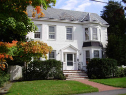 16 Fountain St, Newton, MA 02465-2720