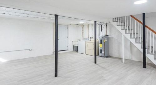 56 Pine Cliff Rd, Weymouth MA  02189-1910 exterior