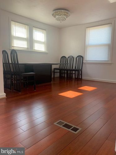 6822 Loretto Ave, Philadelphia PA 19111-5844 exterior