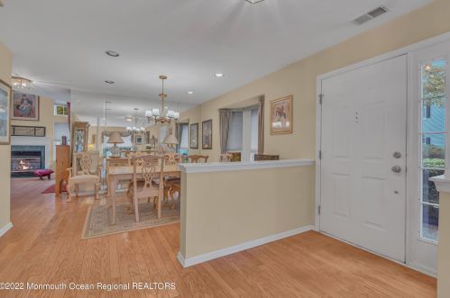 11 Charles Ct, Tinton Falls NJ 07712-7941 exterior