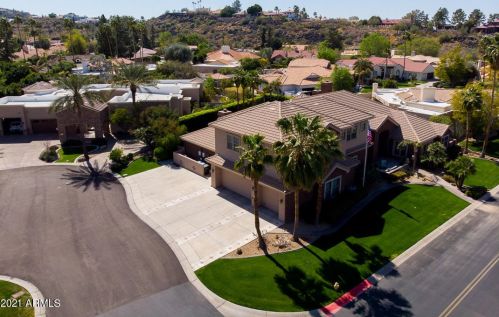 1465 Caribbean Ln, Phoenix AZ 85023-6792 exterior