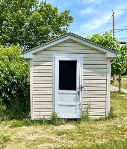 497 Smt St, Fall River MA 02724-1700 exterior