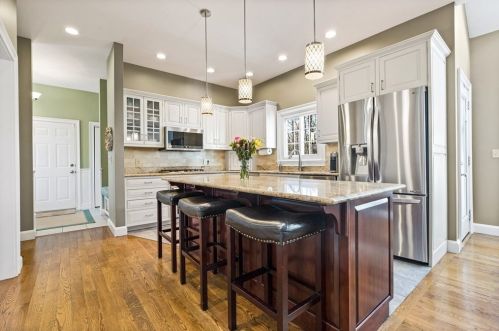 16 Franklin Rodgers Rd, Hingham MA 02043-2664 exterior