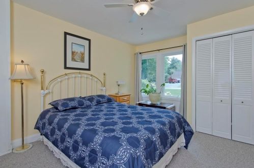 95 Llewellyn Dr, Montgomery MA 01085-2513 exterior