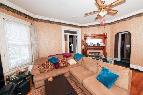 367 Whipple St, Fall River MA 02724-3448 exterior