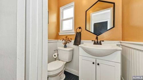 25 Catherine Ct, Skyline Lakes NJ  07456-1838 exterior