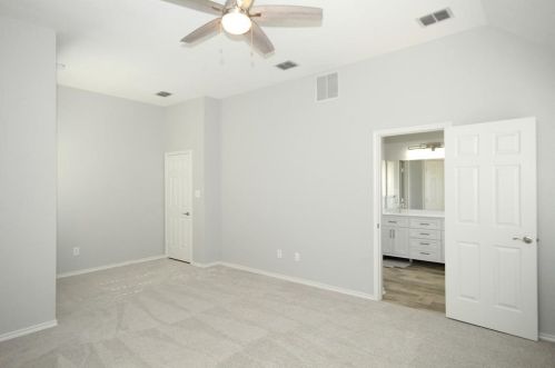 8220 Mura Dr, Plano TX 75025-4051 exterior