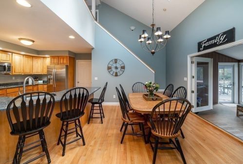 27 Stop Riv Rd, Norfolk MA 02056-1171 exterior