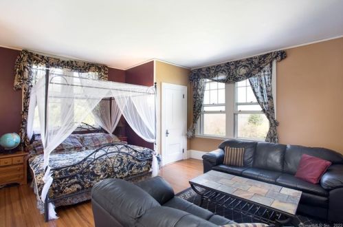 2080 Undermountain Rd, Sheffield MA 01257-9639 exterior