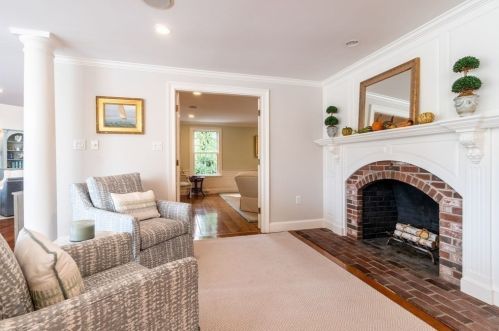 61 Brg St, Hingham MA 02061-2333 exterior