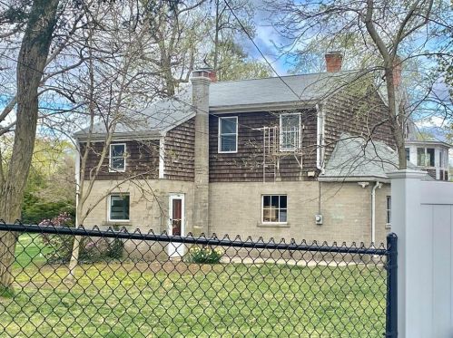 27 Elaine Ave, Seekonk MA  02771-4121 exterior