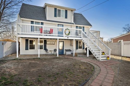 18 Weybosset St, Weymouth, MA 02191-1232