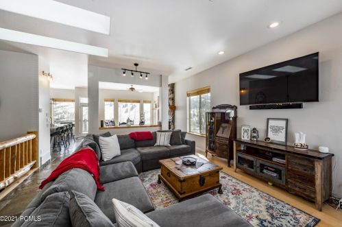 4019 Sunrise Dr, Park City UT 84098-4757 exterior