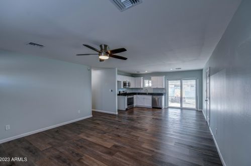 15016 27th Dr, Phoenix, AZ 85053-4908