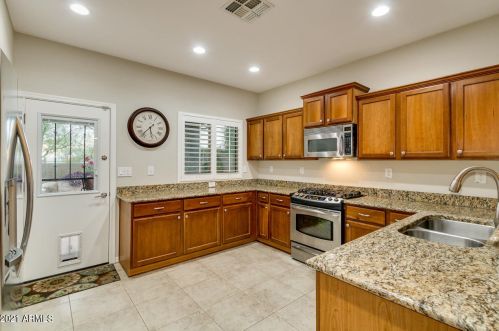 28122 18 Ln, Phoenix AZ 85085-5357 exterior