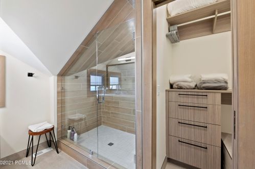 1231 Lowell Ave, Park City UT 84060-5115 exterior