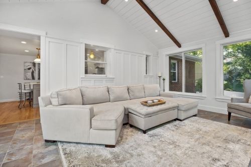 23 Colonial Rd, Hingham MA 02043-3639 exterior