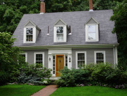 650 Grove St, Newton, MA 02462-1319