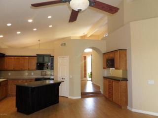 1118 Shangri La Rd, Phoenix AZ  85020-5841 exterior