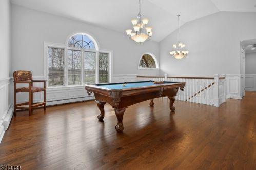 72 Mount Pleasant Ave, East Hanover, NJ 07936-2603