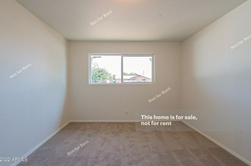 3030 Cactus Rd, Phoenix AZ 85029-2220 exterior