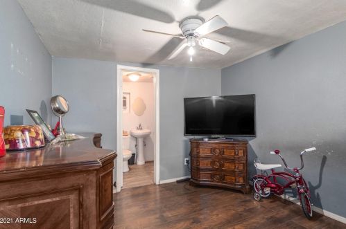 3851 63 Dr, Phoenix AZ 85033-5204 exterior