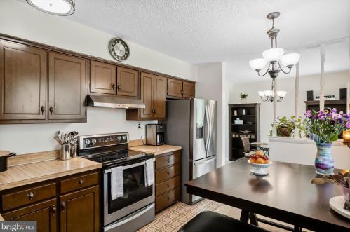 538 Elberne Ave, West Deptford NJ 08093-1715 exterior