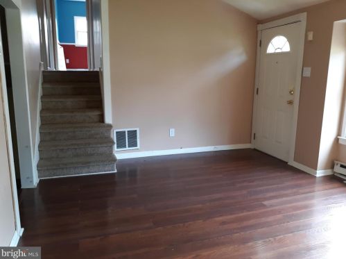 225 Marion Ave, West Deptford NJ 08093-1824 exterior