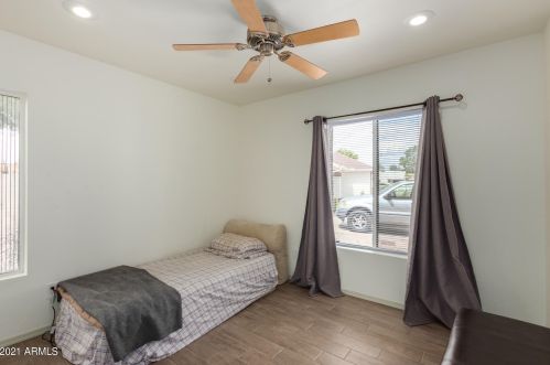 905 Bluefield Ave, Phoenix AZ 85053-1042 exterior