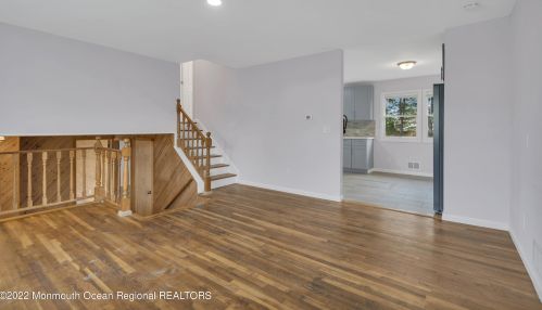 18 Oklahoma Dr, Jackson Twp NJ  08527-1502 exterior