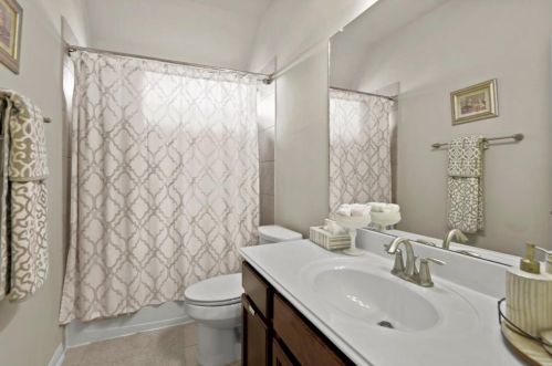 9534 Bonbrook Bnd Ln, Richmond TX 77469-4730 exterior