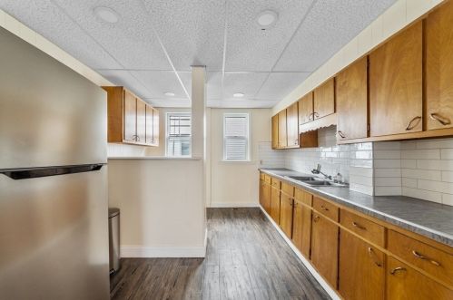 141 Cambridge St, Worcester MA 01603-2339 exterior