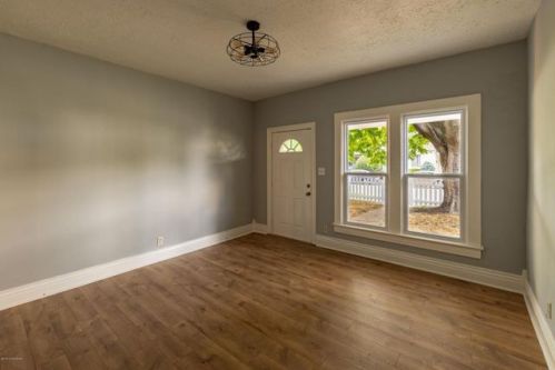 544 Lilly Ave, Louisville KY  40217-1824 exterior