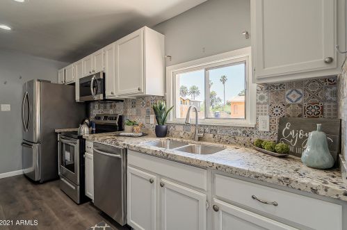 1307 Campbell Ave, Phoenix AZ  85013-2603 exterior