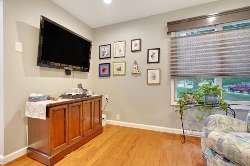 10 Concord Ct, Tinton Falls NJ 07701-5414 exterior