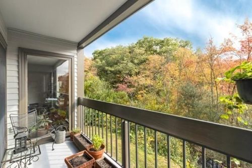 1100 Salem St, Lynnfield MA  01940-1580 exterior