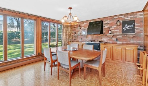 51 Fessenden St, Newton MA 02460-1119 exterior