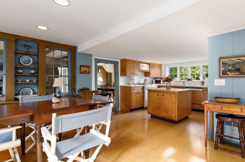 156 Chatham Bars Ave, Chatham MA 02633-2343 exterior