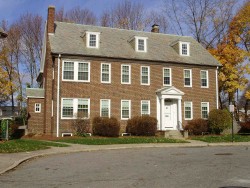 16 Hunnewell Cir, Newton, MA 02458-2218