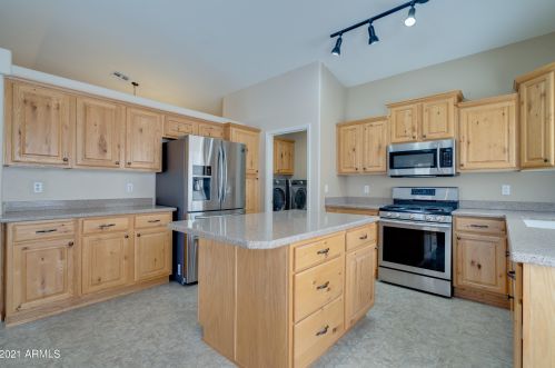 19816 33 Pl, Phoenix AZ 85050-7909 exterior