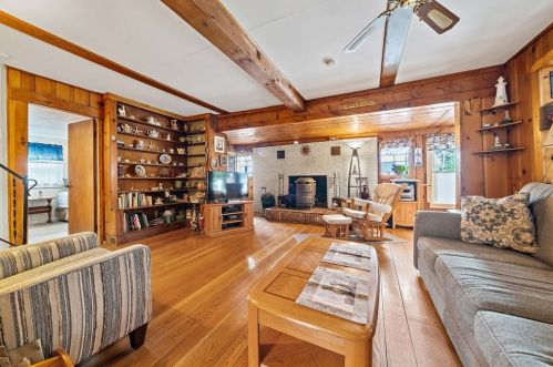 19 St, Weymouth MA 02191-1605 exterior