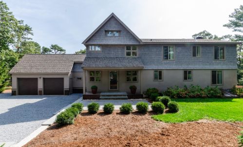 155 Great Nck Rd, Wareham MA 02571-2426 exterior